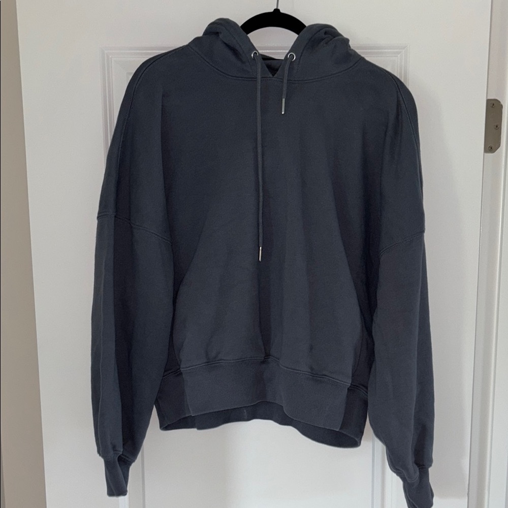 Abercrombie & Fitch Gray Crew Neck Sweater